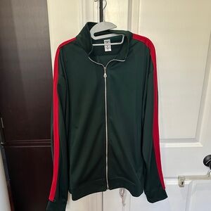 Stylish Green Jacket sweatsuit with Red Accents